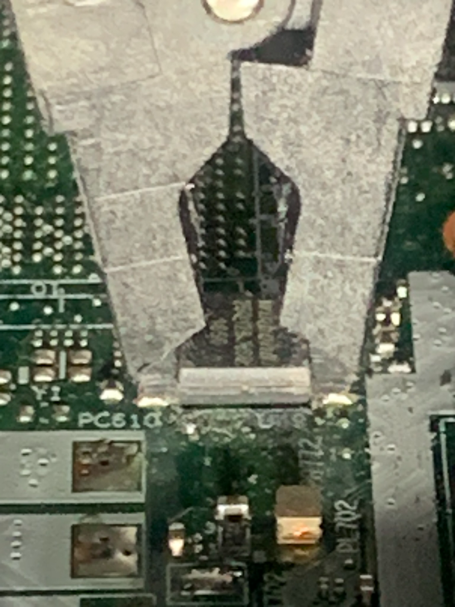 Correctly seated CLIP on BIOS chip